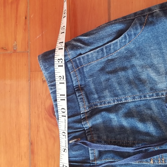 Jean shorts. Size Small.  Excellent Condition - Picture 3 of 6